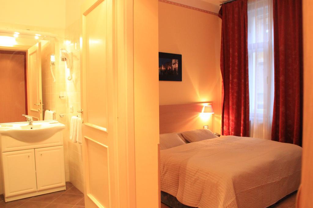 City Lounge Crown Hotel Praga Quarto foto